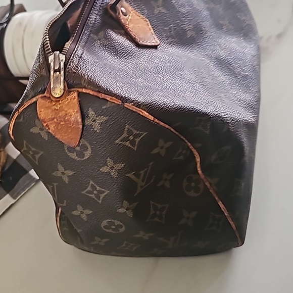 Authentic LV speedy 35 - Picture 3 of 8